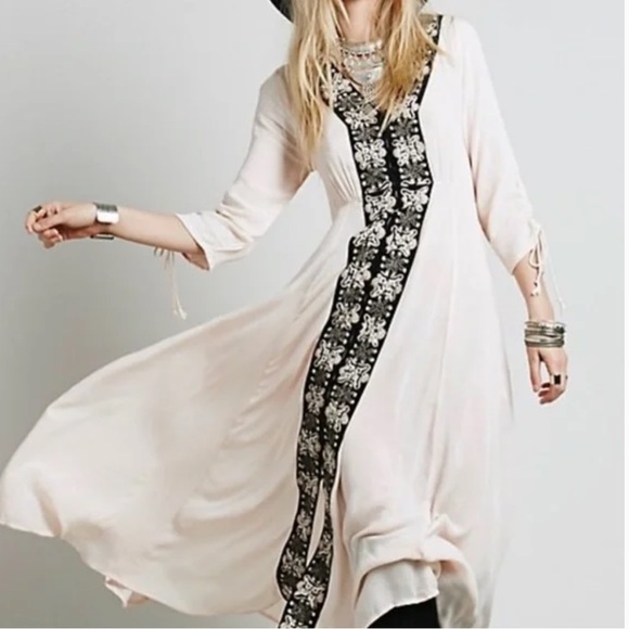 Free People - Picture 1 of 12